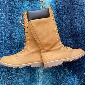Timberland 14 inch wheat boot, Women size 8, Girls size 6